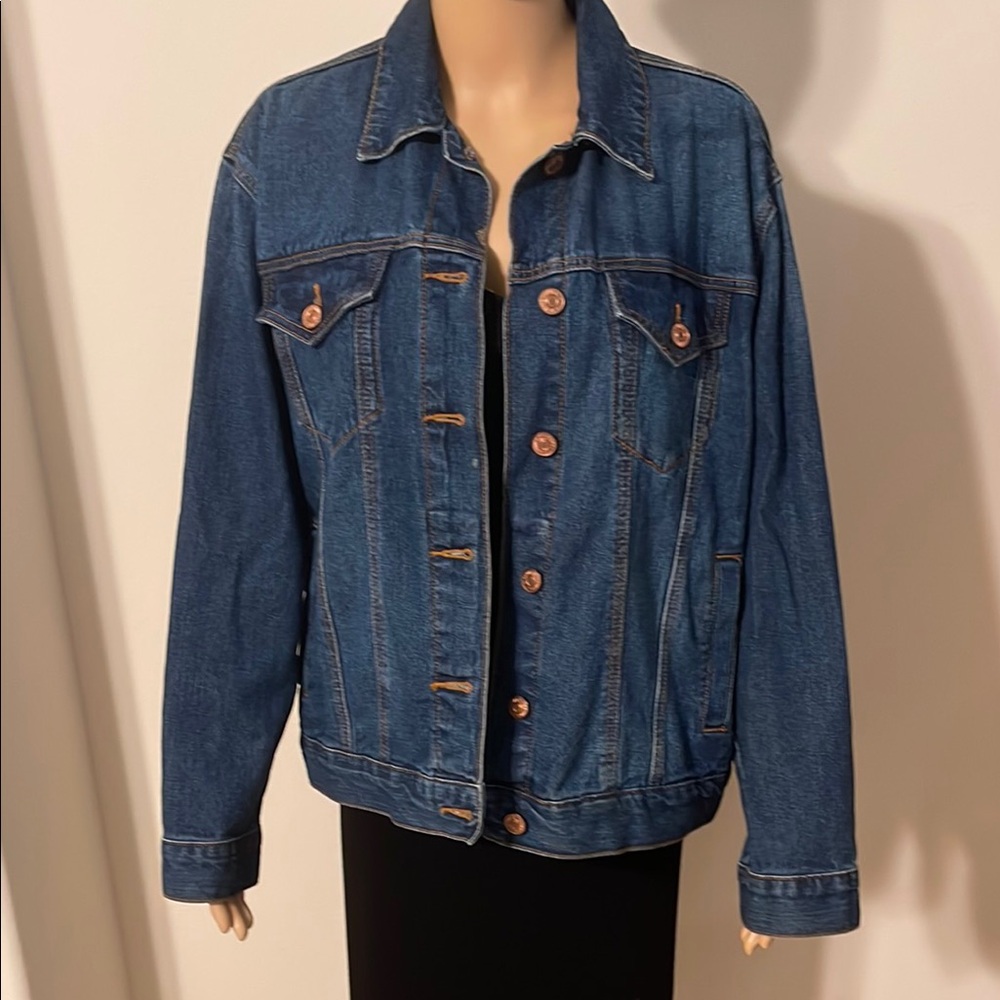 EUC F21 Premium Denim Jean Jacket w/Exterior & Interior pockets